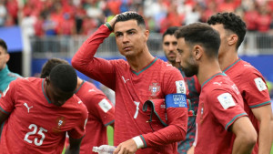 রোনালদোকে কেন তুলে নেননি, ব্যাখ্যা দিলেন পর্তুগাল কোচ