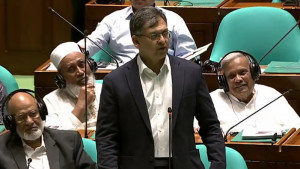 বেনজীর আহমেদ দুবাইয়ে গ্রেপ্তার হওয়ার কথা সংসদে জানালেন স্বরাষ্ট্রমন্ত্রী