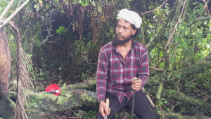 কারাভোগ শেষে ‘পীর’ সেজে গাছতলায় যুবক