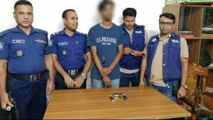কুষ্টিয়ায় বিদেশি পিস্তল-গুলিসহ যুবক গ্রেপ্তার