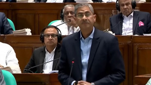 আন্তঃসীমান্ত নদীর পানিবণ্টন চুক্তি পর্যালোচনা করা হচ্ছে: সংসদে পানিসম্পদমন্ত্রী