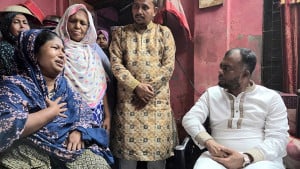 গুলিবিদ্ধ সেই স্কুলছাত্রের চিকিৎসা সহায়তায় কুসিক প্রশাসক