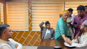 নিয়োগ পরীক্ষার কাগজ ছিনতাইয়ের ঘটনায় যুবদল নেতা গ্রেপ্তার