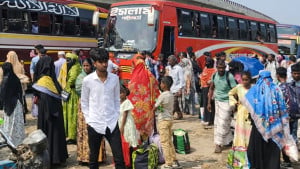 যমুনা সেতু এলাকায় দীর্ঘ যানজট, ঢাকামুখী যাত্রায় ভোগান্তি