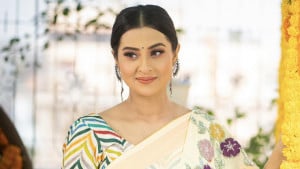 ঈদের দিন বিদেশ থেকে বুবলীর আবেগঘন পোস্ট