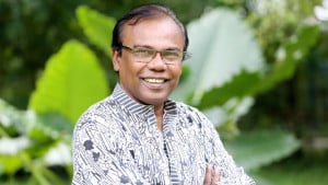 হাসপাতাল থেকে বাসায় ফজলুর রহমান বাবু
