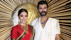৪৪ সরকারি স্কুল শিক্ষার্থীদের নিয়ে বিজয়-রাশমিকার উদ্যোগ