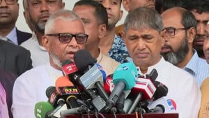 মধ্যপ্রাচ্যের প্রবাসীদের পাশে সরকার সবসময় থাকবে: মন্ত্রী আরিফুল হক