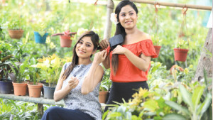 এ সময়ে ত্বক ও চুলের যত্ন