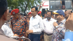 দৌলতদিয়া ঘাটে বাসডুবির ঘটনাস্থলে নৌ-মন্ত্রণালয়ের তদন্ত দল