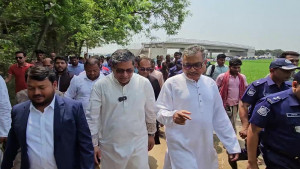 ১৫ দিনের মধ্যে সেতুর সংযোগ সড়ক নির্মাণের নির্দেশ প্রতিমন্ত্রীর