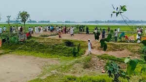 নাসিরনগরে দুই পক্ষের সংঘর্ষে নারীসহ আহত অর্ধশতাধিক