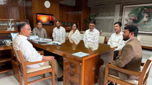 প্রধানমন্ত্রীর সঙ্গে সৌজন্য সাক্ষাৎ ৫ সিটি করপোরেশনের নতুন প্রশাসকের
