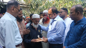 দেওয়ানগঞ্জে সাঁকো উল্টে নিহত ৫ শিশুর পরিবারকে আর্থিক সহায়তা