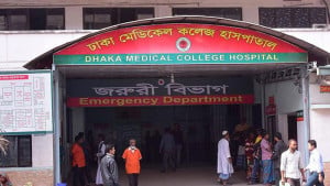 যাত্রাবাড়ীতে লিফটের ফাঁকা জায়গা থেকে নিচে পড়ে নারী নিহত