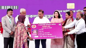 আকাশচুম্বী প্রত্যাশার চ্যালেঞ্জ সরকারের সামনে
