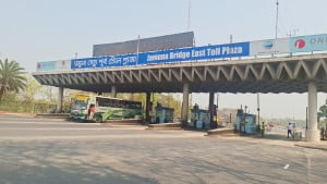 ঢাকা-টাঙ্গাইল-যমুনা সেতু মহাসড়কে যানবাহনের চাপ