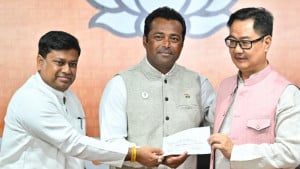 বিজেপিতে যোগ দিলেন টেনিস তারকা লিয়েন্ডার পেজ