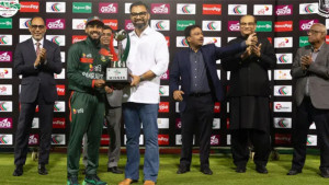 তানজিদদের প্রশংসায় মিরাজ