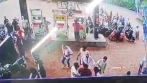 বাগেরহাটে তেলের পাম্পে হামলার অভিযোগে যুবদল নেতা গ্রেপ্তার