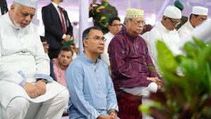 রাষ্ট্রপতি ও প্রধানমন্ত্রীর অংশগ্রহণে জাতীয় ঈদগাহে ঈদের প্রধান জামাত অনুষ্ঠিত