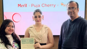 মেরিলের সাথে যুক্ত হলেন পূজা চেরী