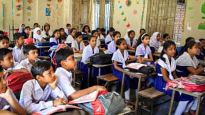 লটারি বনাম পরীক্ষা: অভিজ্ঞতার আলোকে কিছু প্রশ্ন