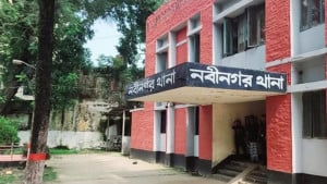 পরিবারকে গ্রামছাড়ার হুমকি বাড়িতে হামলা-মারধর