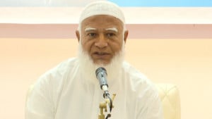 দেশ ঘুরে দাঁড়ালেও, সংকট কাটেনি: জামায়াত আমির
