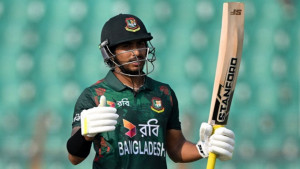 সৌম্যকে বসিয়ে রাখার কারণ জানালেন অধিনায়ক মিরাজ