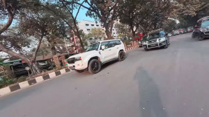 ভিআইপি প্রটোকল ছাড়া চলায় যানবাহনের গতি বেড়েছে