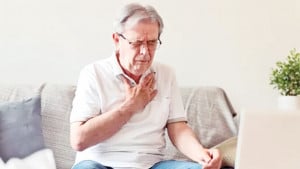 বয়স্কদের নিউমোনিয়া প্রতিরোধে করণীয়