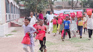 ১ টাকায় ‘ঈদের খুশি’