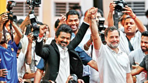 প্রথম ভাষণেই রাজনৈতিক উত্তাপ ছড়ালেন থালাপতি