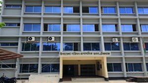 টেকনাফে সরকারি দপ্তরের গুরুত্বপূর্ণ পদ শূন্য, দুর্ভোগে সেবাপ্রার্থীরা