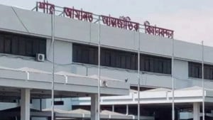 বৈরী আবহাওয়ায় চট্টগ্রাম বিমানবন্দরে ফ্লাইট বিলম্ব, বাতিল