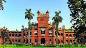 হাজ্জাজের বক্তব্য প্রত্যাহারেও প্রশ্নগুলো রয়ে গেল