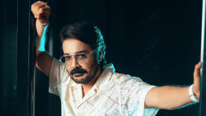 দয়া করে আমার গায়ে কোনো রাজনৈতিক রঙ লাগাবেন না: প্রসেনজিৎ
