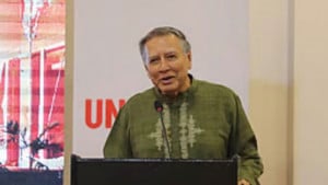 সব সময় সত্যের পক্ষে দাঁড়িয়েছে ডেইলি স্টার: মাহফুজ আনাম