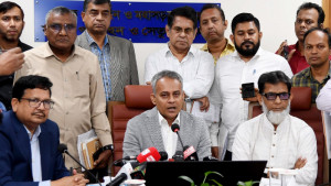 ভালো ঈদযাত্রার চেষ্টায় মন্ত্রণালয়: সড়কমন্ত্রী