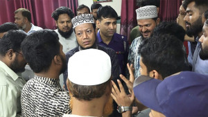 ফুটবল টুর্নামেন্ট উদ্বোধন করতে গিয়ে অবরুদ্ধ আমির হামজা