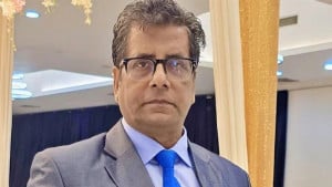 দুদকের মামলায় স্থায়ী জামিন পেলেন সাংবাদিক আনিস আলমগীর