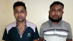 নারীকে শ্লীলতাহানি করে ভিডিও ধারণ, গ্রেপ্তার ২