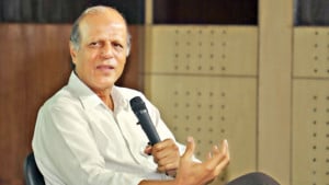 সরকার ও গণমাধ্যমের মতভিন্নতা হলে জনস্বার্থ প্রাধান্য পাবে