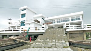 ২৩ কোটি টাকার ভবন মৎস্য বিভাগের ‘গলার কাঁটা’