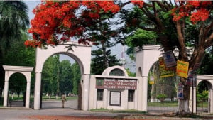 চালুর ৮ মাসেই লোকসানের মুখে বৈদ্যুতিক শাটল