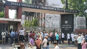 দ্বিতীয় দিনেও ডুয়েটে ঢুকতে পারেননি ভিসি