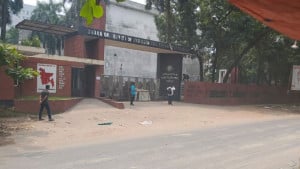আন্দোলনকারীদের সঙ্গে ভিসির বৈঠকেও সমাধান হয়নি