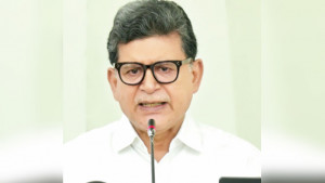 রাজনৈতিক ট্যাগ জনজীবন বিষাক্ত করে তুলছে: হোসেন জিল্লুর রহমান