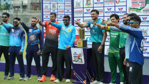 ক্রিকেটারদের প্রাণের লিগ শুরু